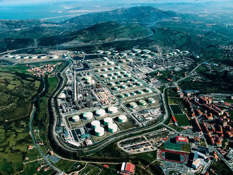 Green Hydrogen Scale-Up Fuels Advanced Air Mobility and eVTOL Investment Opportunities