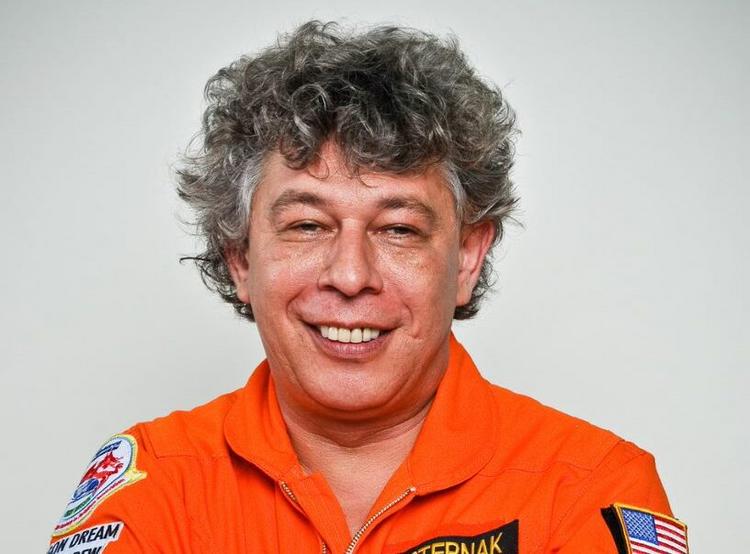 Revolutionizing Cargo Delivery: Aeros Airships Signal New Horizons for eVTOL Investment and Advanced Air Mobility